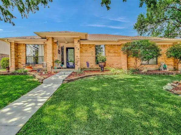 114 W Amberway Ln, Garland, TX 75040