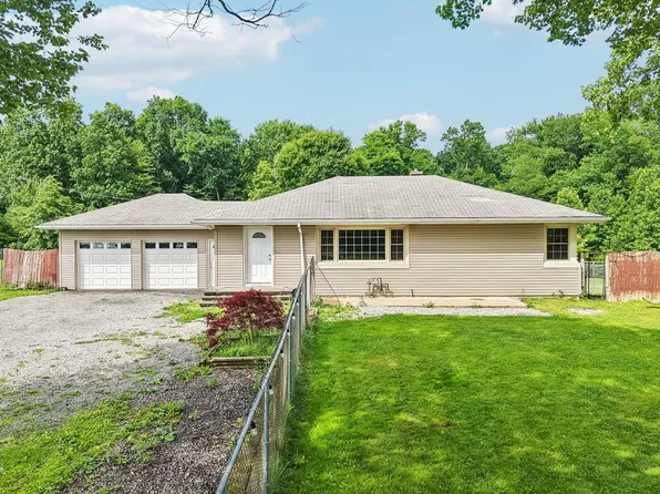 1593 Mercer Grove City Rd, Mercer, PA 16137
