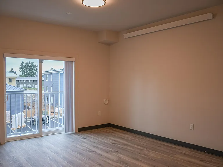 Kirkland Heights Apartments — Photo 18