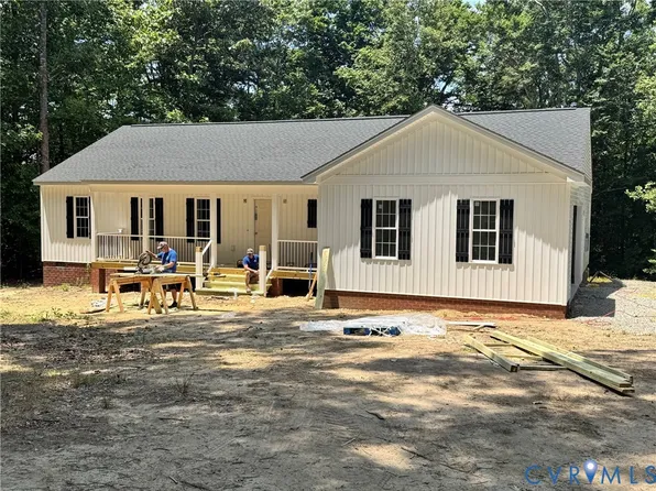 358 Poplar Springs Dr, Tappahannock, VA 22560