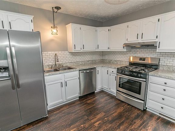 3rd image of 1115 Noble St
