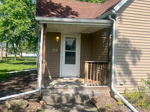 101 N Cedar St, Bowen, IL 62316