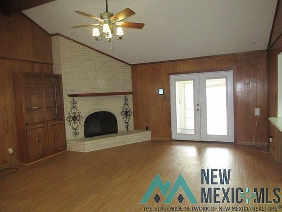 3rd image of 2115 N Rojo Dr