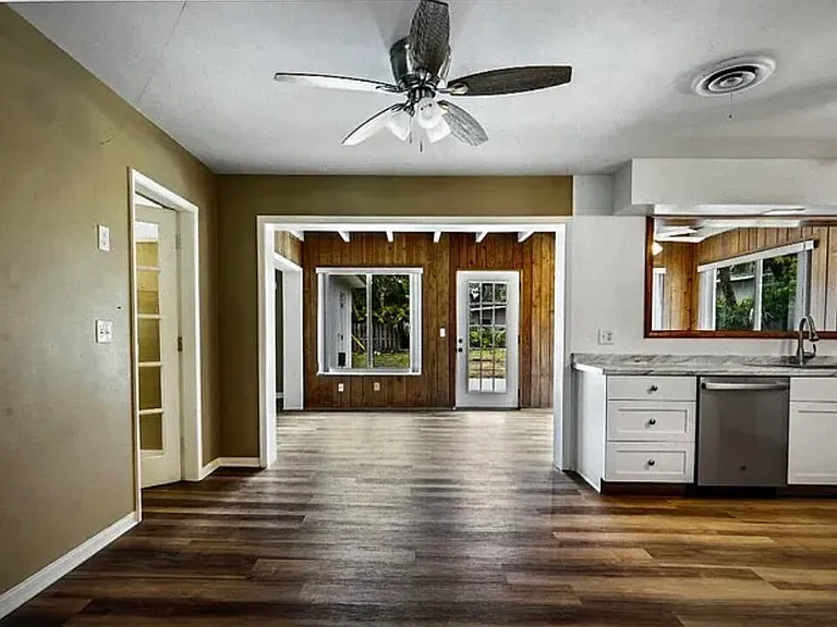 515 Cypress Rd — Photo 7
