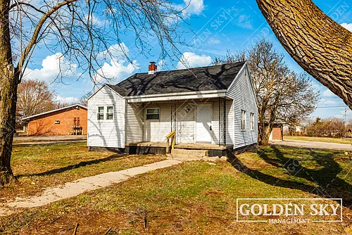 4613 S Madison St Photo 1