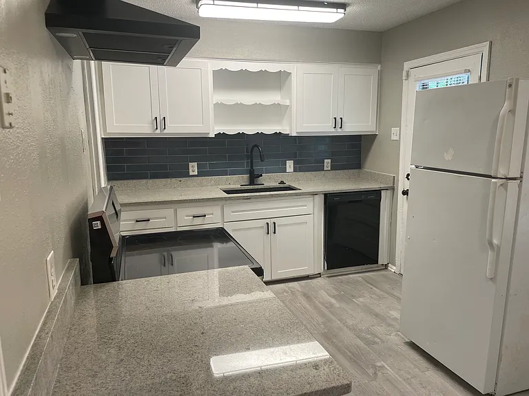 1058 S White Station Rd — Photo 11