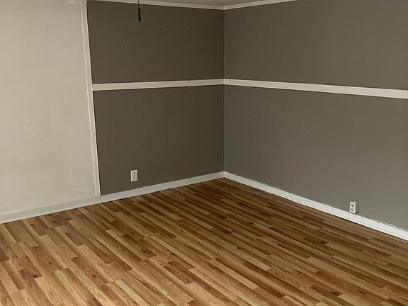 4th image of 27 Central Park Ave Unit 4