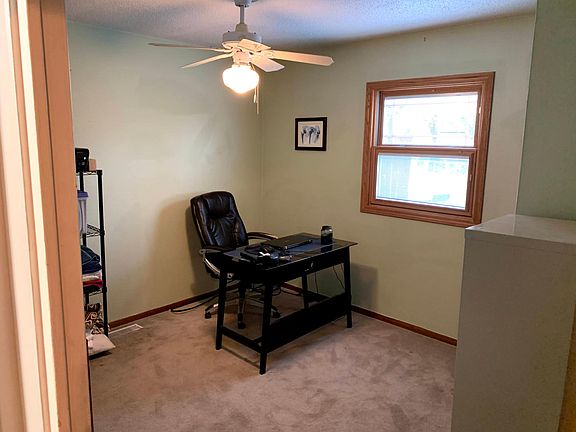 3rd image of 4538 Cracow Ave