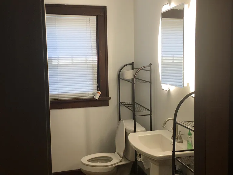 321 N Van Buren Ave — Photo 11