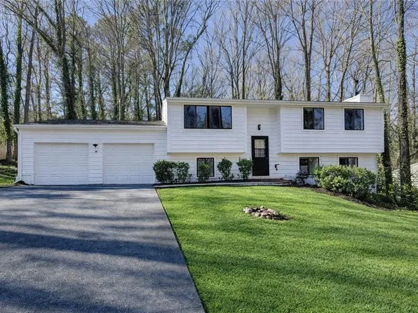 1018 Martin Rd, Stone Mountain, GA 30088