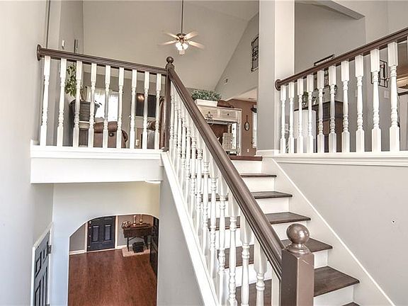 3rd image of 4773 Harrod Ct