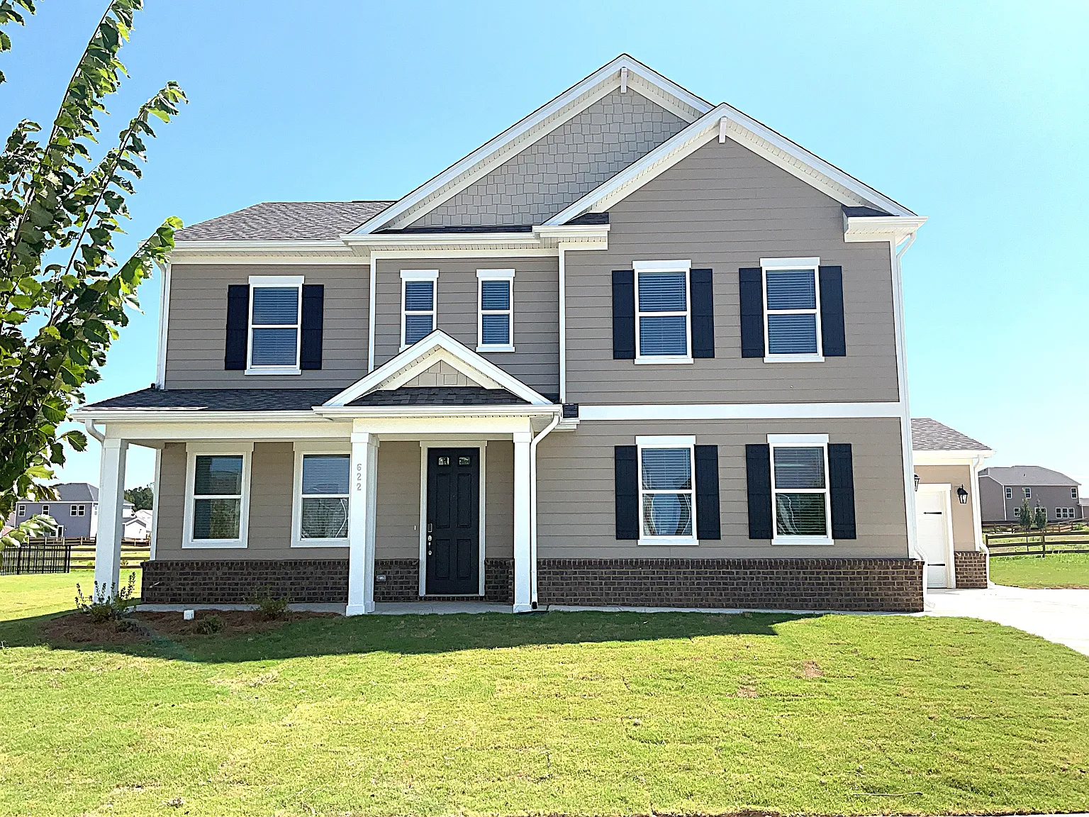 4 bed, 2.5 bath, 2449 sqft, $2,695 — Photo 1