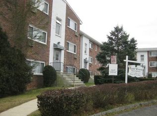 100 Neptune Ave, New Rochelle, NY 10805