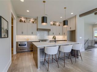 13706 Pembroke Ln, Leawood, KS 66224