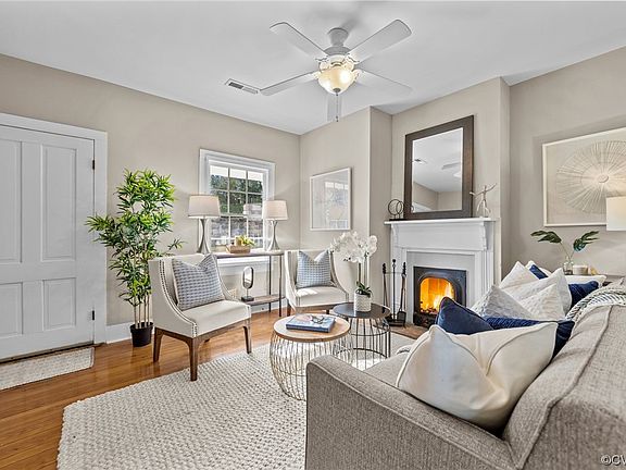 4th image of 205 N Davis St