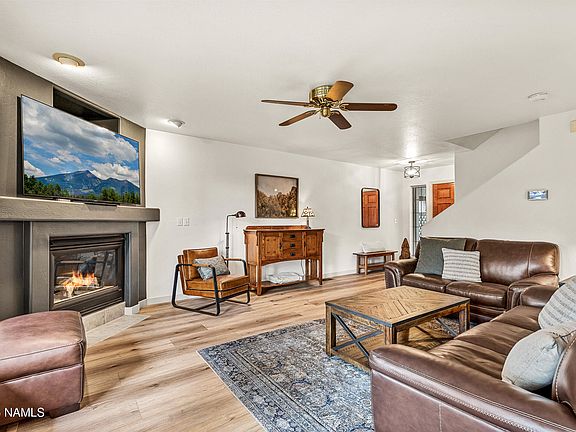 3rd image of 6048 E Mountain Oaks Dr