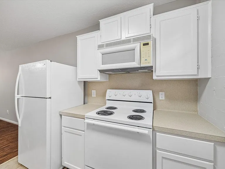 802 Stanford St #2 — Photo 6