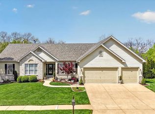 17648 Westhampton Woods Dr, Chesterfield, MO 63005