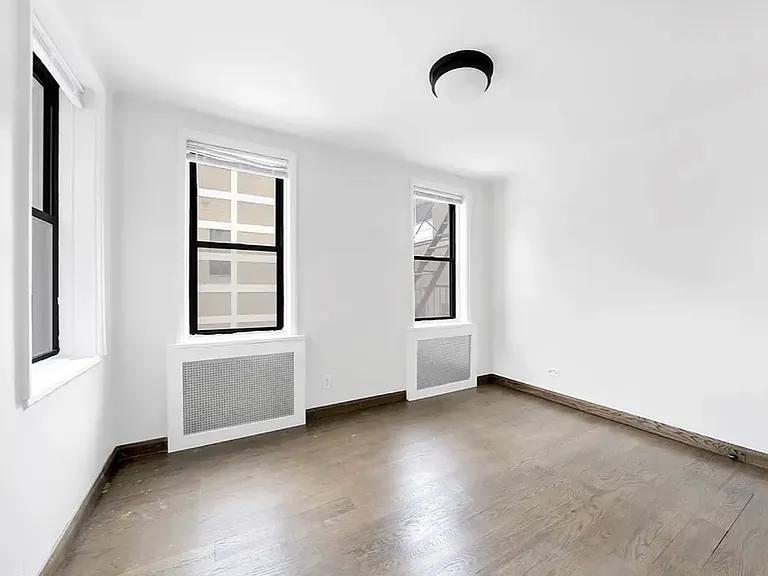 885 10th Ave #6G — Photo 5