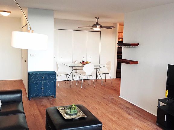 4th image of 2730 N Pine Grove Ave #9H