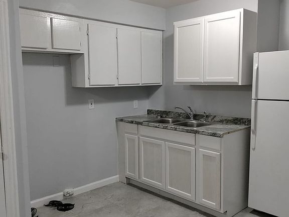 2nd image of 1839-1841 W 13th St