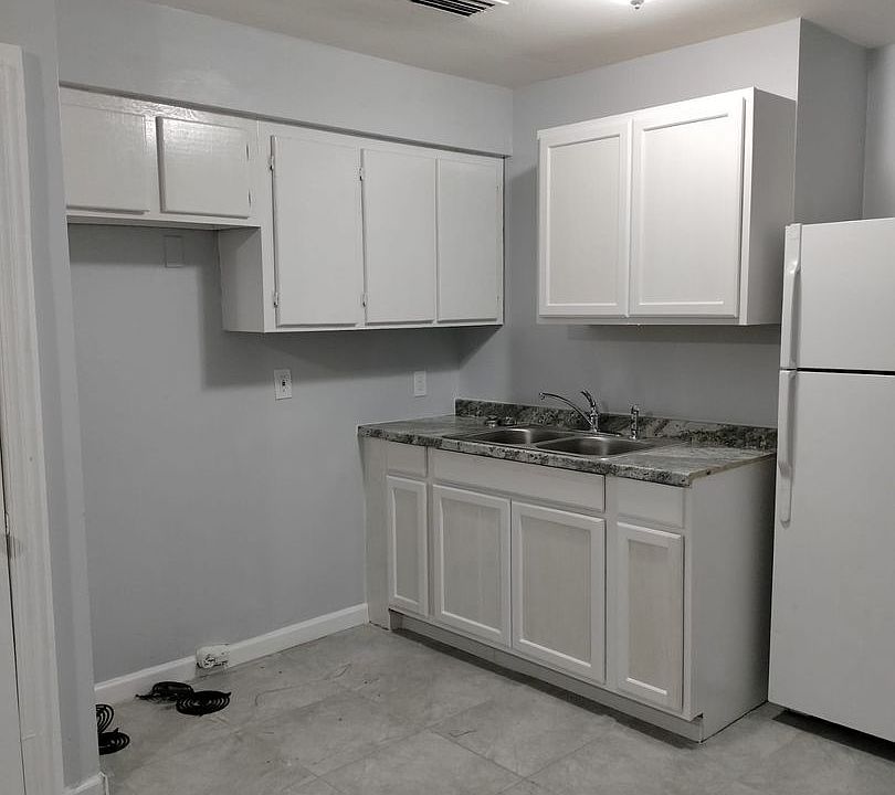 1st image of 1839-1841 W 13th St