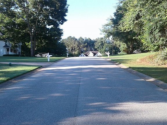 5th image of 549 Warrenton Dr