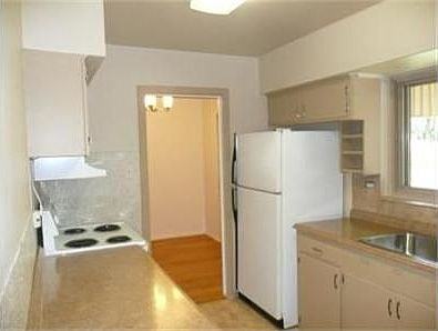 2nd image of 2311 Lima St