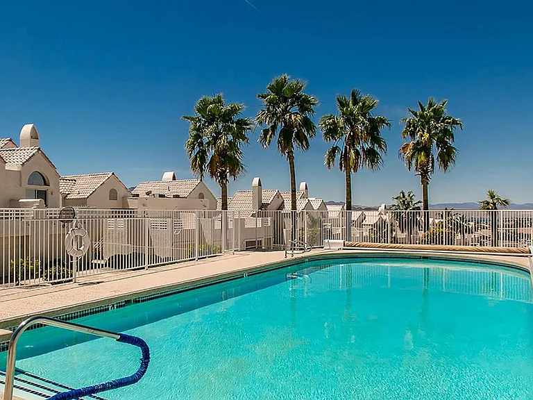 420 Acoma Blvd S #12 — Photo 22