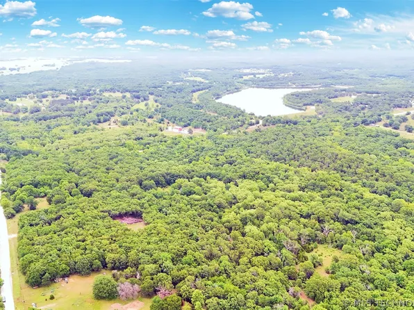 8250 Valley View Dr, Beggs, OK 74421
