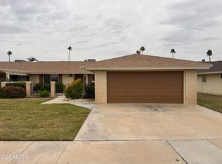 10355 W Prairie Hills Cir, Sun City, AZ 85351