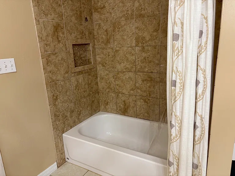 4482 Burton Rd — Photo 35