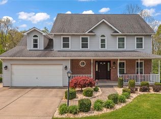 711 Lindenwood Dr, Coraopolis, PA 15108