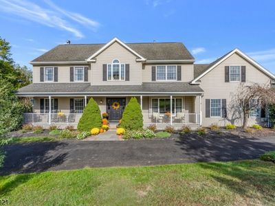 499 Barton Ln, Neshanic Station, NJ, 08853