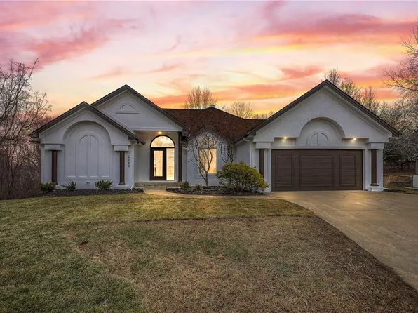 2118 NW 81st Ct, Kansas City, MO 64151