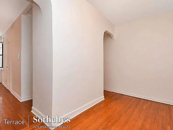 5th image of 6940 Yellowstone Blvd APT 517