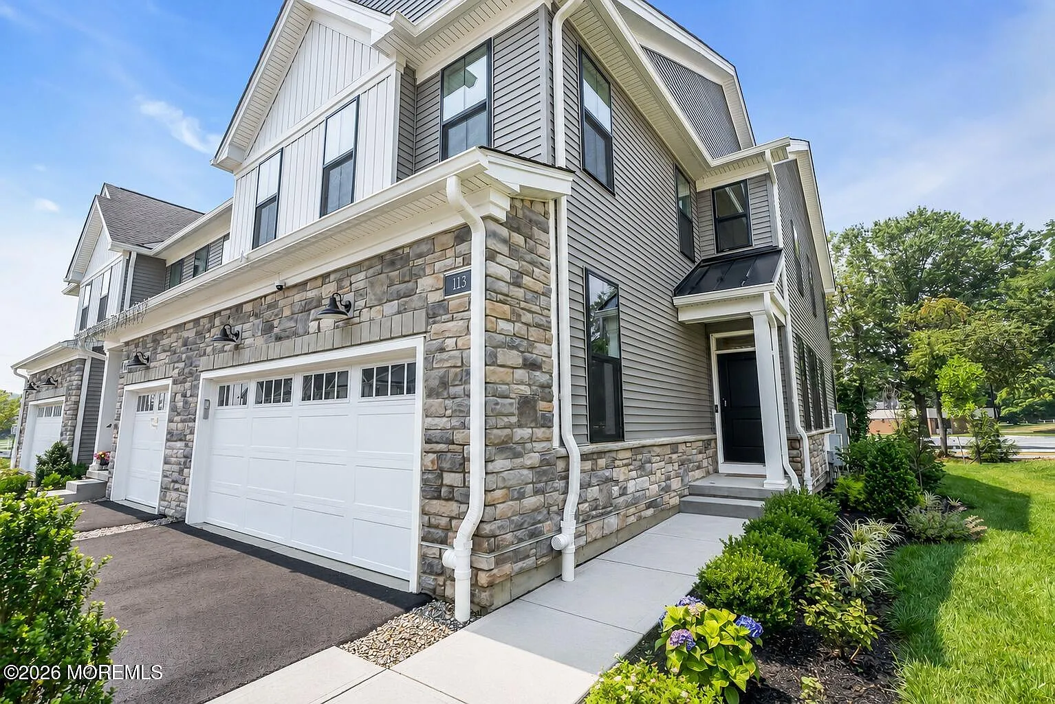 3 bed, 2.5 bath, 2394 sqft, $5,000 — Photo 4
