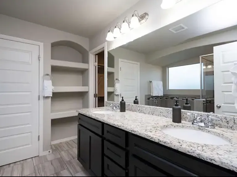 7428 Glacier Dr — Photo 10