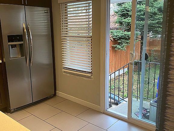 5th image of 3138 Avenue W