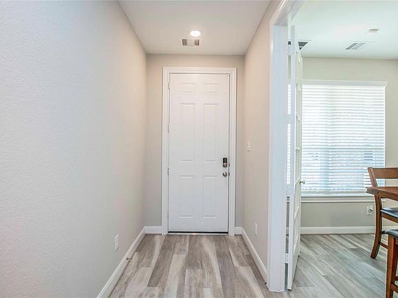 5th image of 13517 Northline Lake Dr
