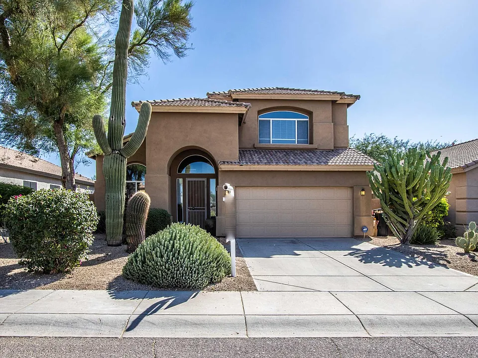 4627 E Dale Ln