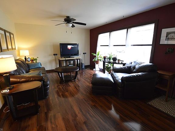 2nd image of 8776 Newkirk Dr