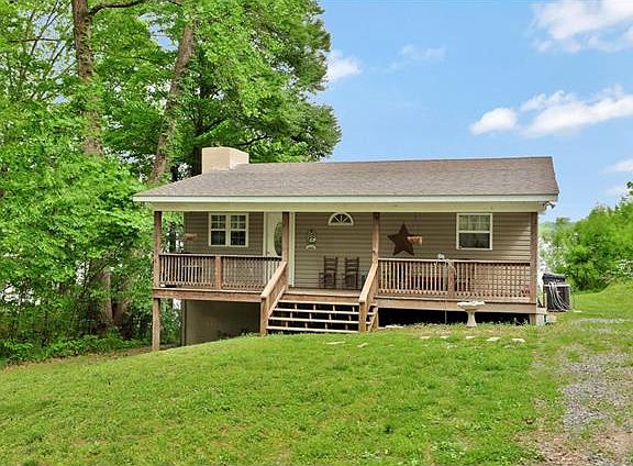 2nd image of 1233 N Lakeshore Dr