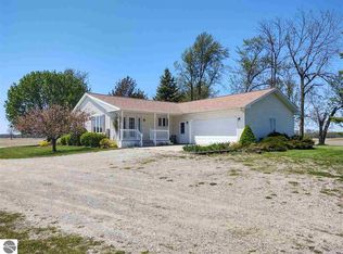 4659 S Leaton Rd, Mount Pleasant, MI 48858