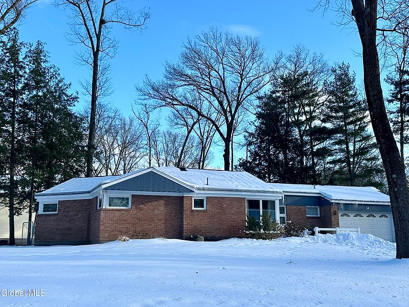 2nd image of 34 Saratoga Drive