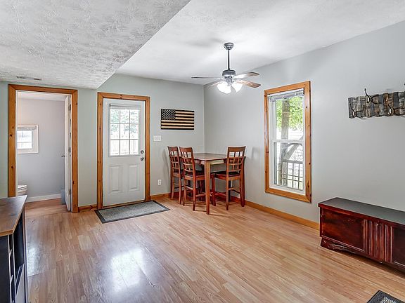 5th image of 575 Wilson Ave