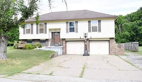 1st image of 301 S 74th St