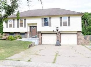 301 S 74th St, Kansas City, KS 66111