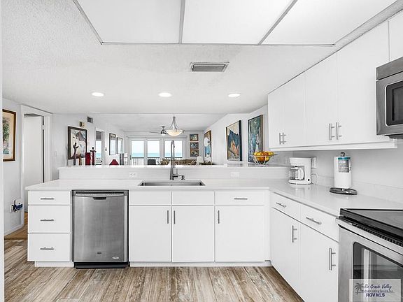 3rd image of 3400 Gulf Blvd