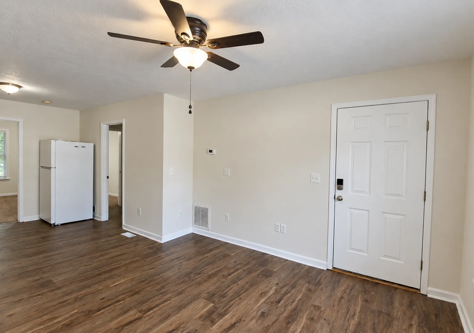 60 Lexington Court — Photo 3